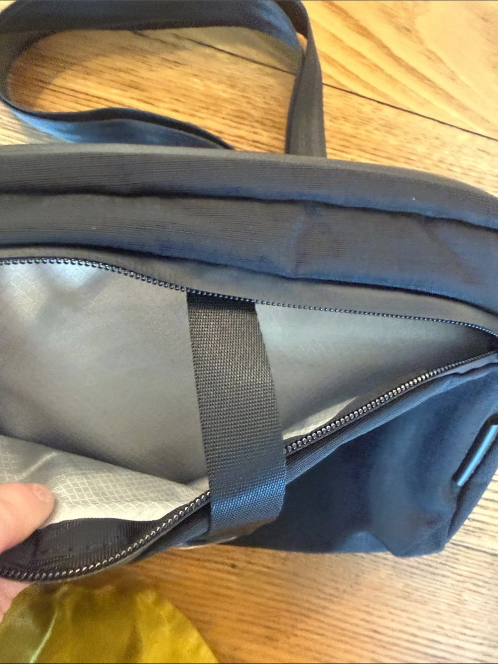 NWT ALPAKA Flight Sling 2L Black Gray EDC Crossbody Bag #5